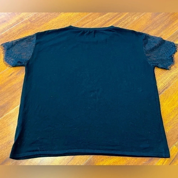 PrettyLittleThing Black Top with Lace Arms - Picture 4 of 5